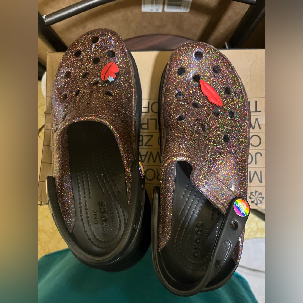 Crocs💜Size 7💜